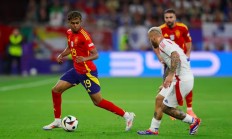 B体育体育入口-包含西班牙联赛狂轰滥炸纪录频出，球员速度飞快的词条