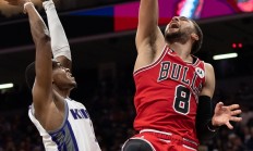 B体育体育课程-公牛主场逆转骑士，拉文砍下绝杀的简单介绍