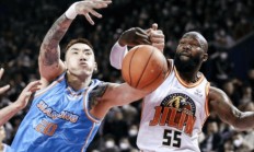 主场作战一路赢球，战绩持续攀升