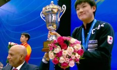 B体育体育教练-日本运动员表现出色，获得殊荣的简单介绍