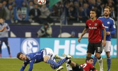 B体育体育在线-关于沙尔克客场惨败，降级之路愈加凶险的信息