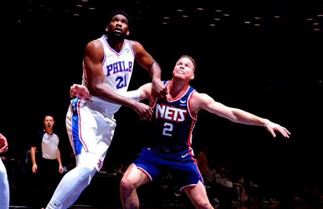 篮网队大将受伤,影响球队整体竞技状态 篮网队大将受伤,影响球队整体竞技状态