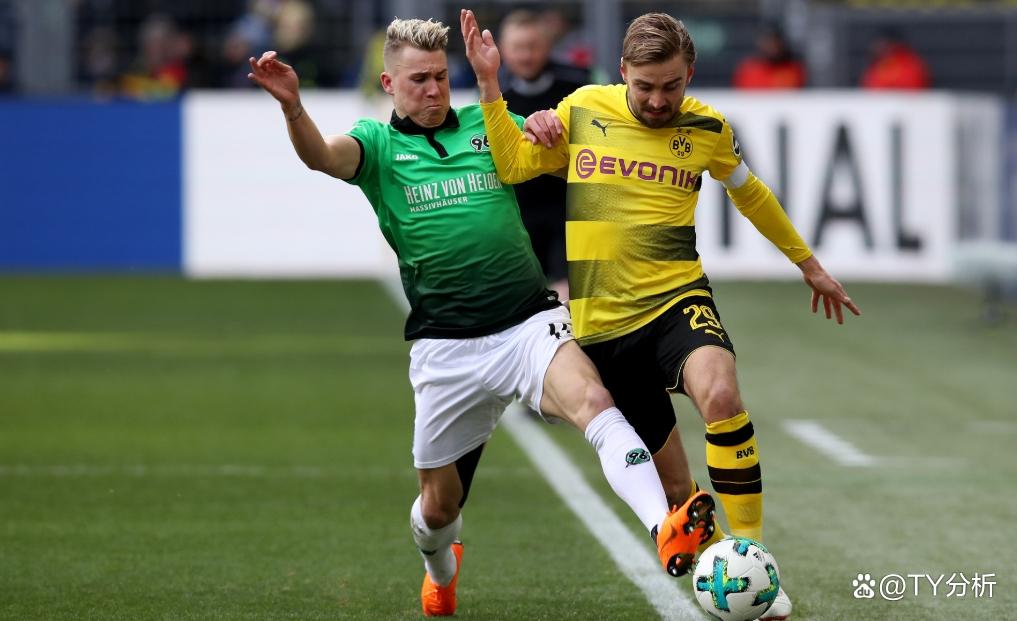 卡尔斯鲁厄门将表现出色,帮助球队保持不败 卡尔斯鲁厄门将表现出色,帮助球队保持不败