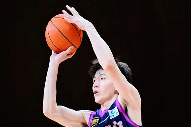 球队核心球员在比赛中受伤,未来前景蒙上一层阴影的简单介绍 球队核心球员在比赛中受伤,未来前景蒙上一层阴影的简单介绍