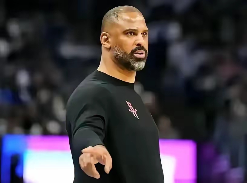 火箭遭独行侠逆转,失去领先优势 火箭遭独行侠逆转,失去领先优势