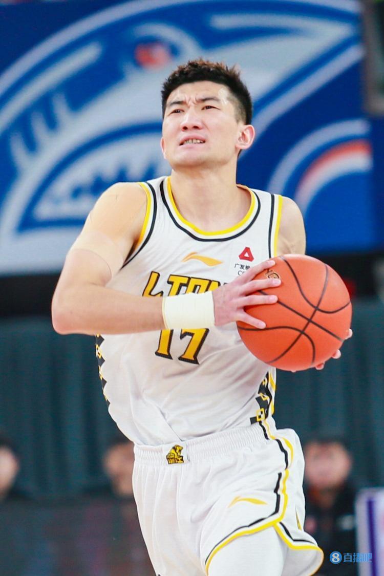 孙铭徽加盟新球队，备战新赛季CBA