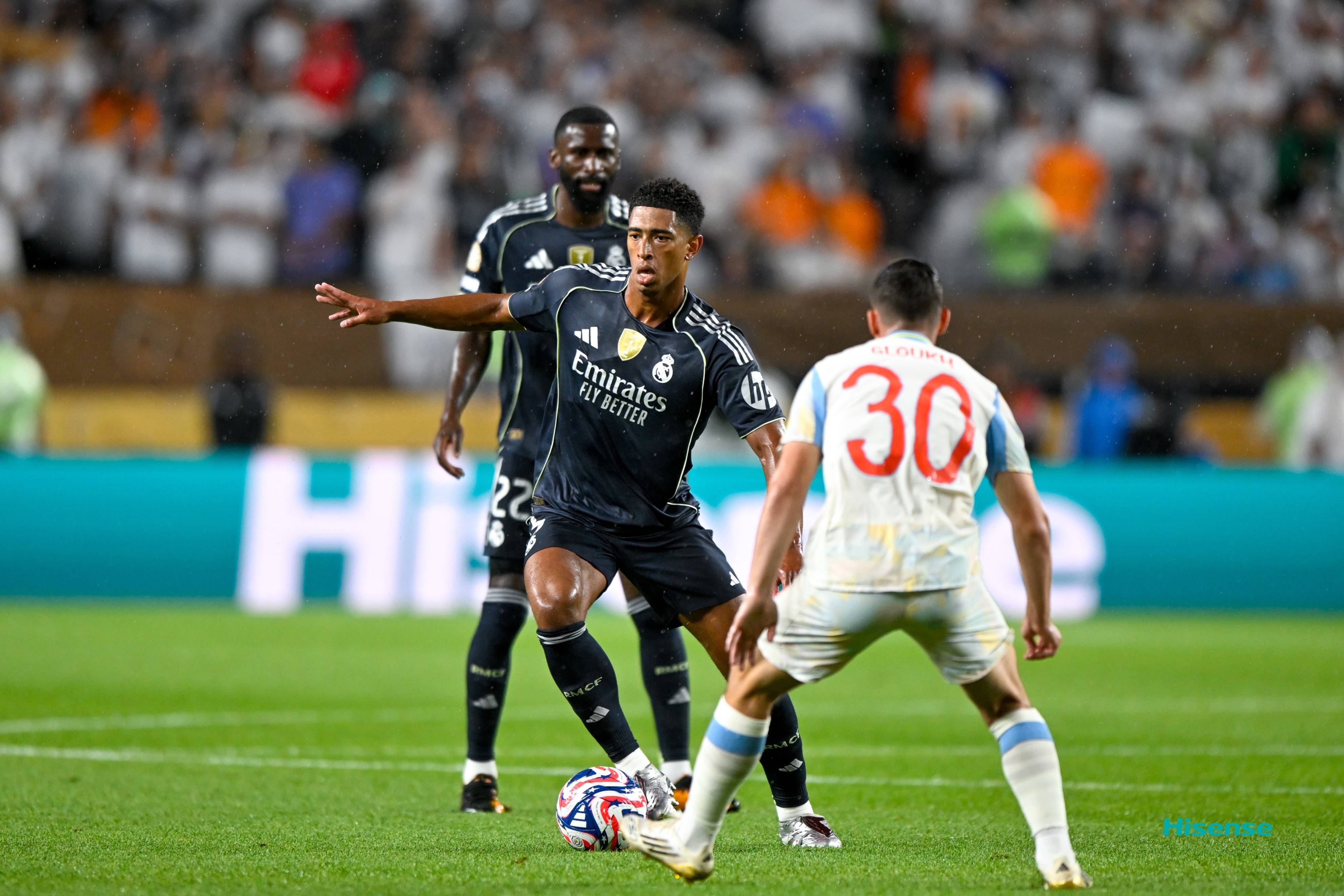 皇家马德里憾败出局，欧冠赛场再现惊奇的简单介绍