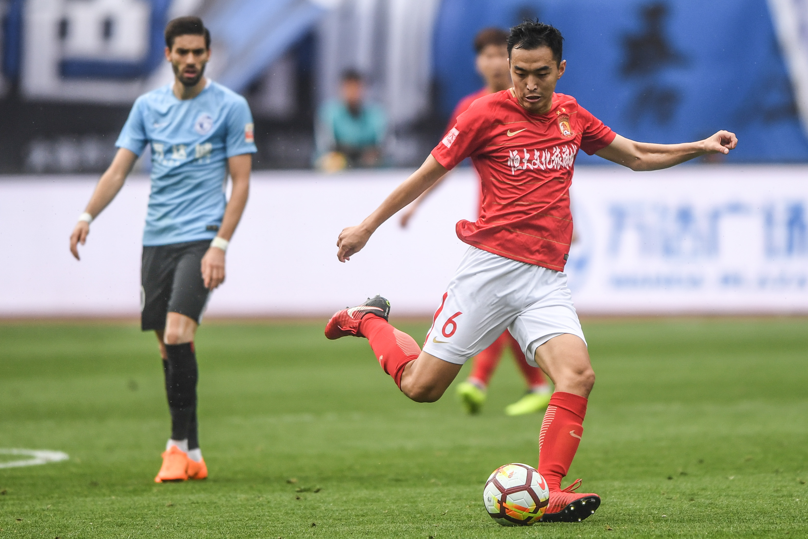 广州恒大客场胜利，稳固领先优势的简单介绍