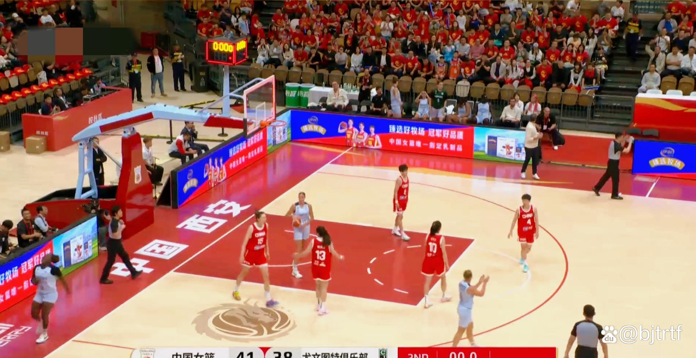 西班牙女篮联赛季后赛开打，劲旅战况良好接连获胜