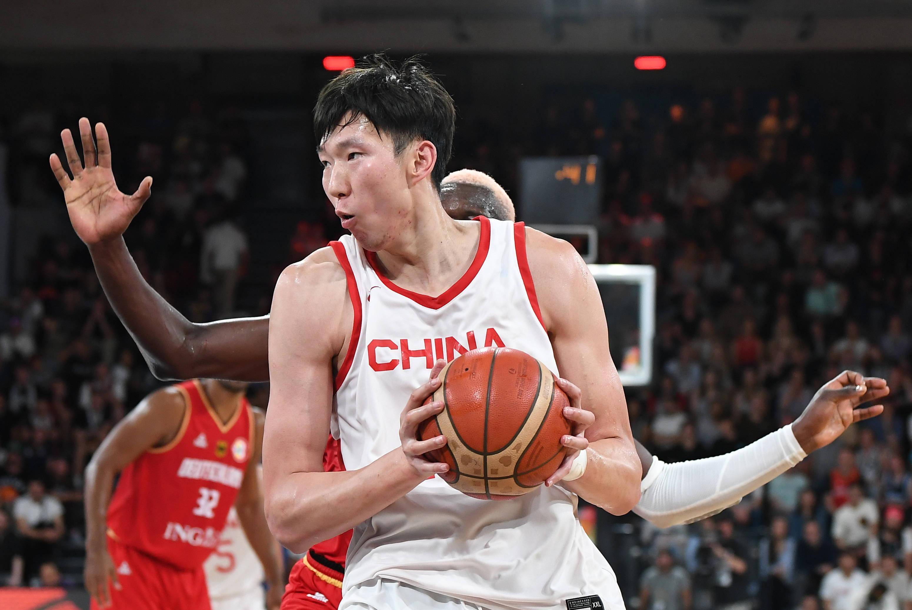 包含哥伦比亚篮球联赛决赛激动人心，球员全情投入的词条