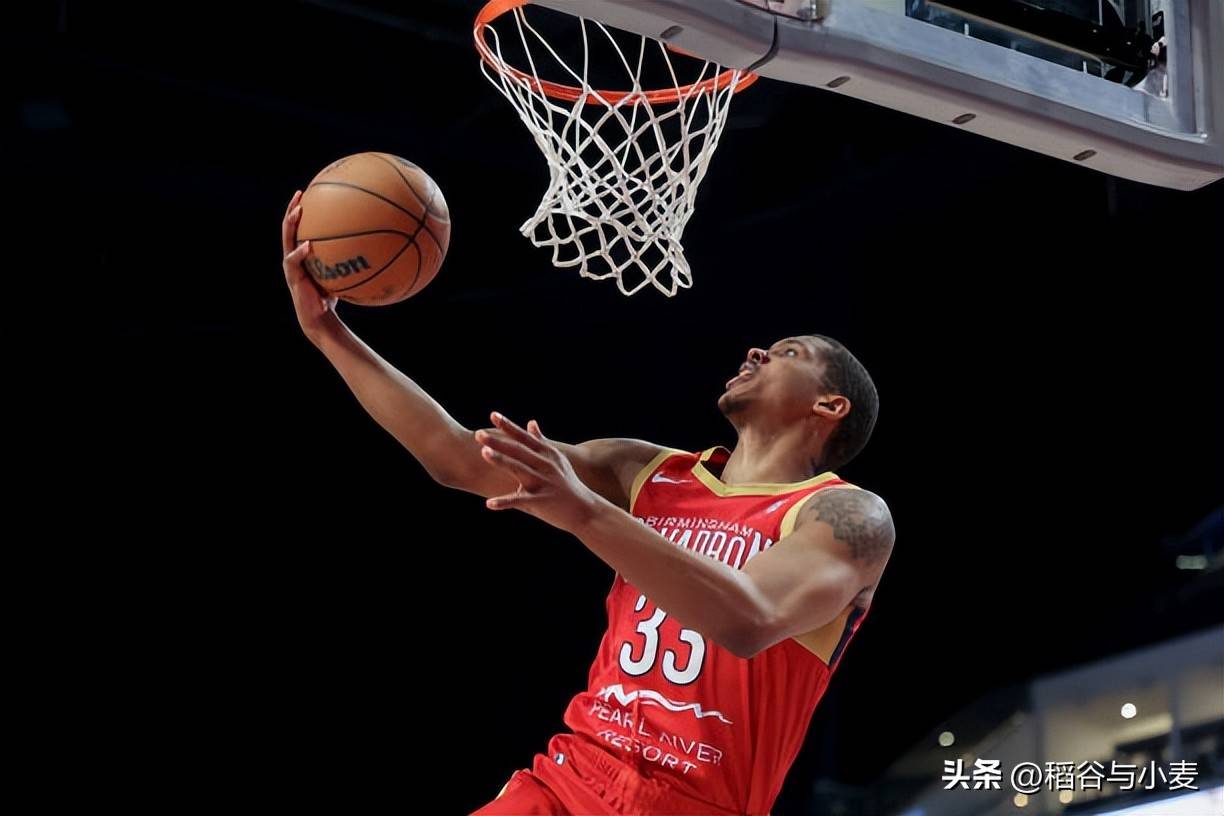 包含老鹰球员突破记录，表现出色引发关注的词条