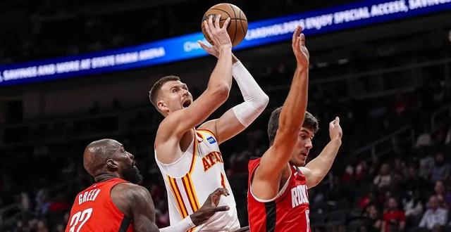 包含老鹰球员突破记录，表现出色引发关注的词条