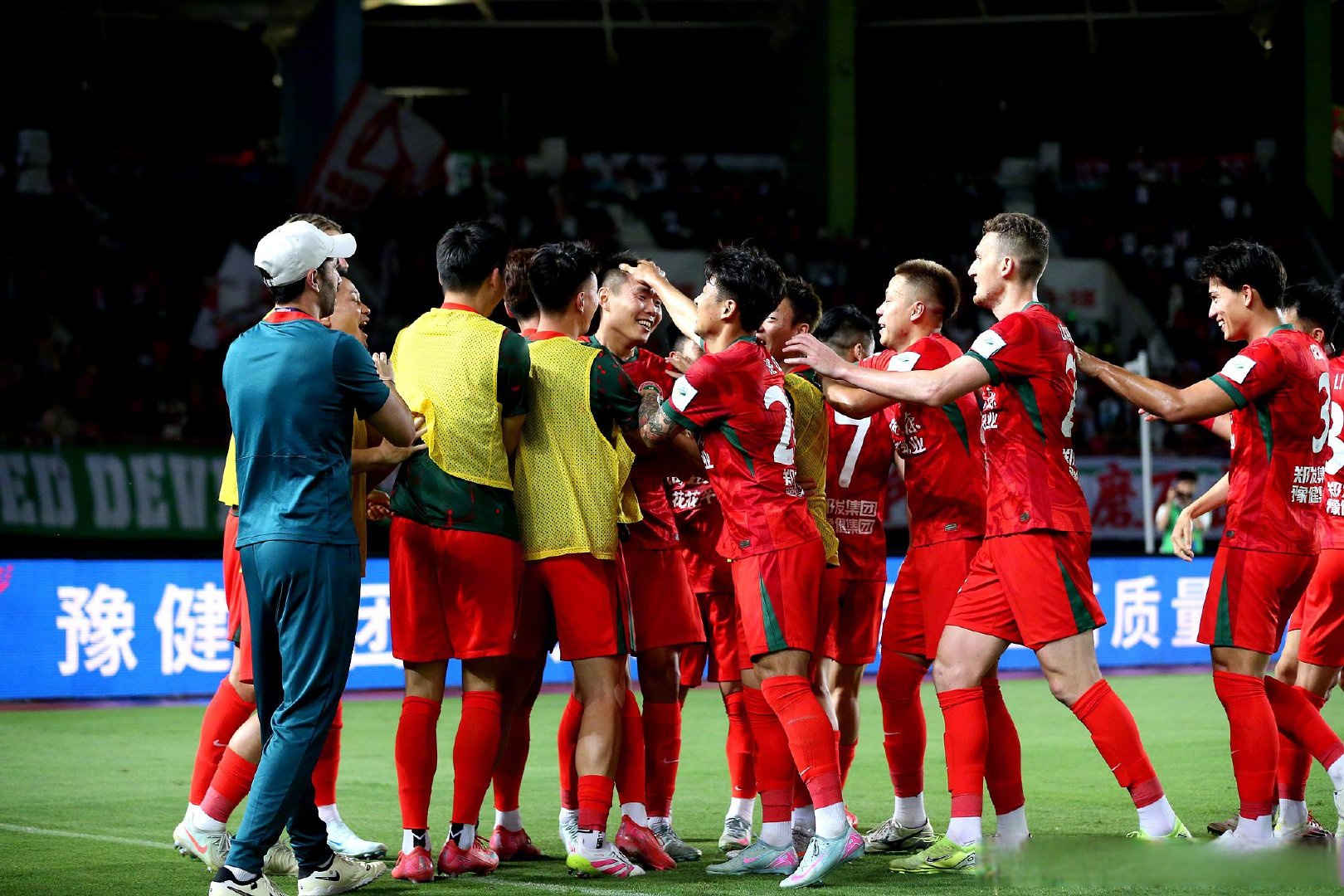 关于教练组调整战术，助球队迎接国际大赛的信息