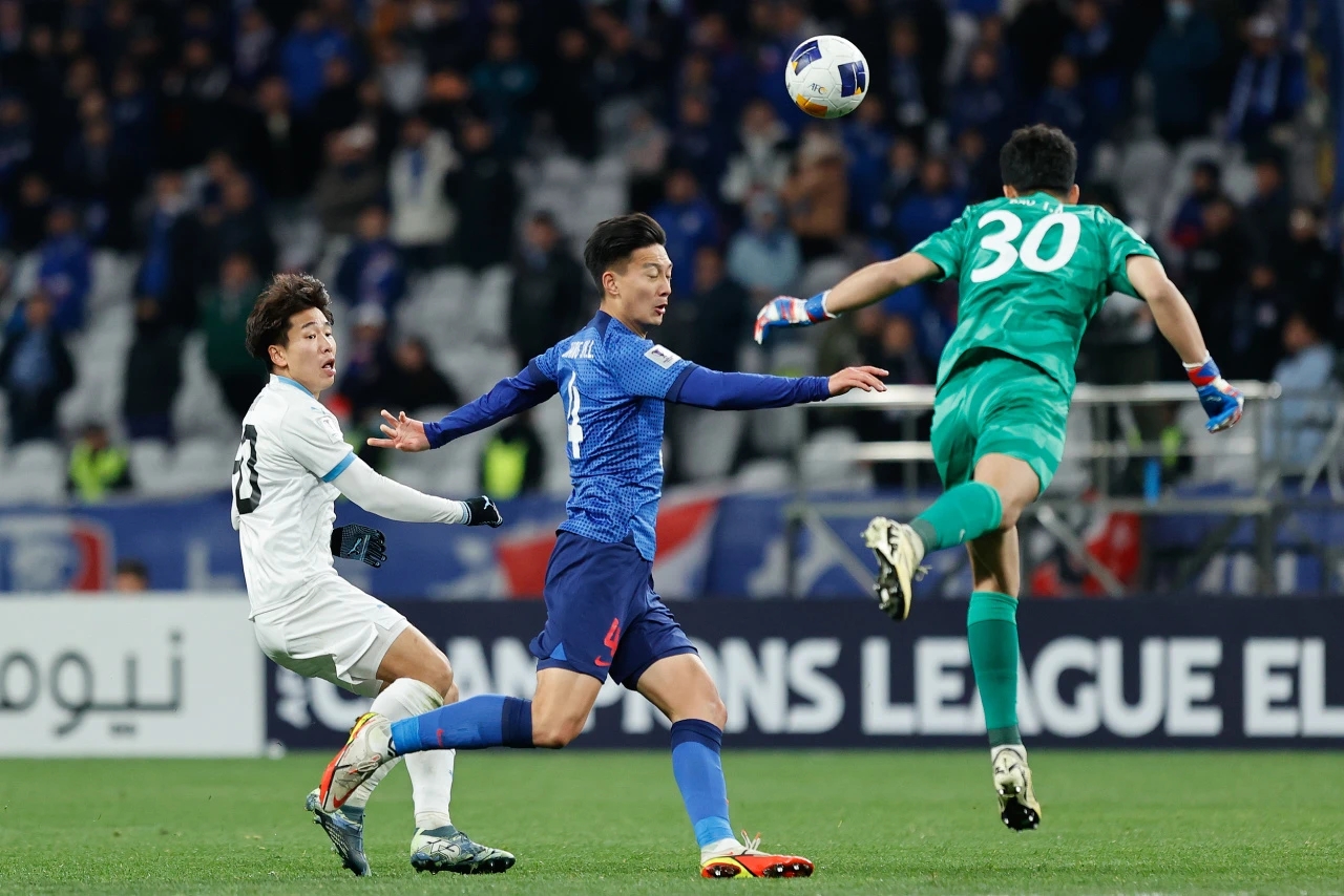 申花激战泰达,备战国安挑战 申花激战泰达,备战国安挑战