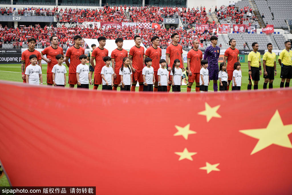 参与比赛的队伍逐渐减少，全国女足锦标赛风波不断的简单介绍